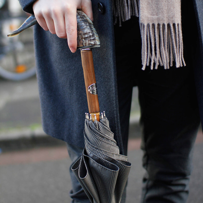 Mutton Horn Umbrella – Handmade Italian Classic with Wooden Shaft & Water-Repellent Canopy