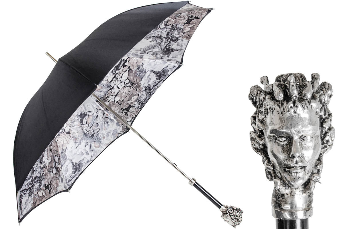 Ilmarchesato Medusa umbrella for women featuring artistic design, rain umbrella with a detailed Medusa head pattern.