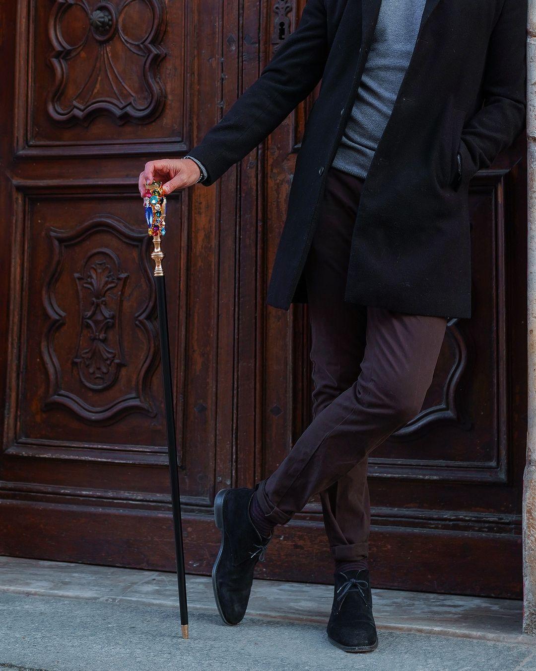 24K Gold Walking Cane – Handmade Italian Luxury Cane with Crystal Handle & Black Beech Wood