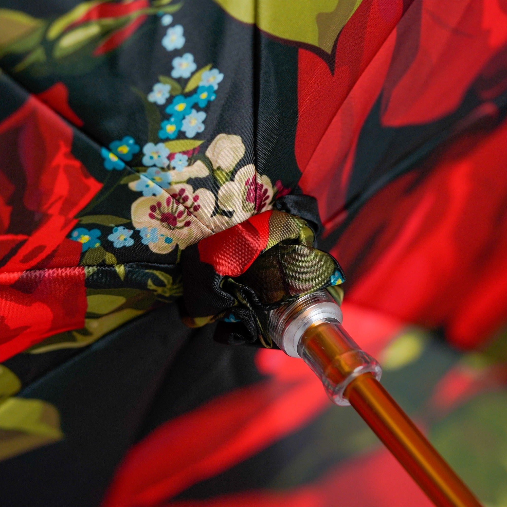 Royal Rose Umbrella – Luxury Rain Umbrella with Handmade Gold Handle & Carbon Fiber Frame