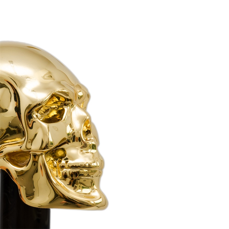 Gold Skull Shoehorn – Handcrafted Long Handled Italian Gift with Gilt Resin Handle