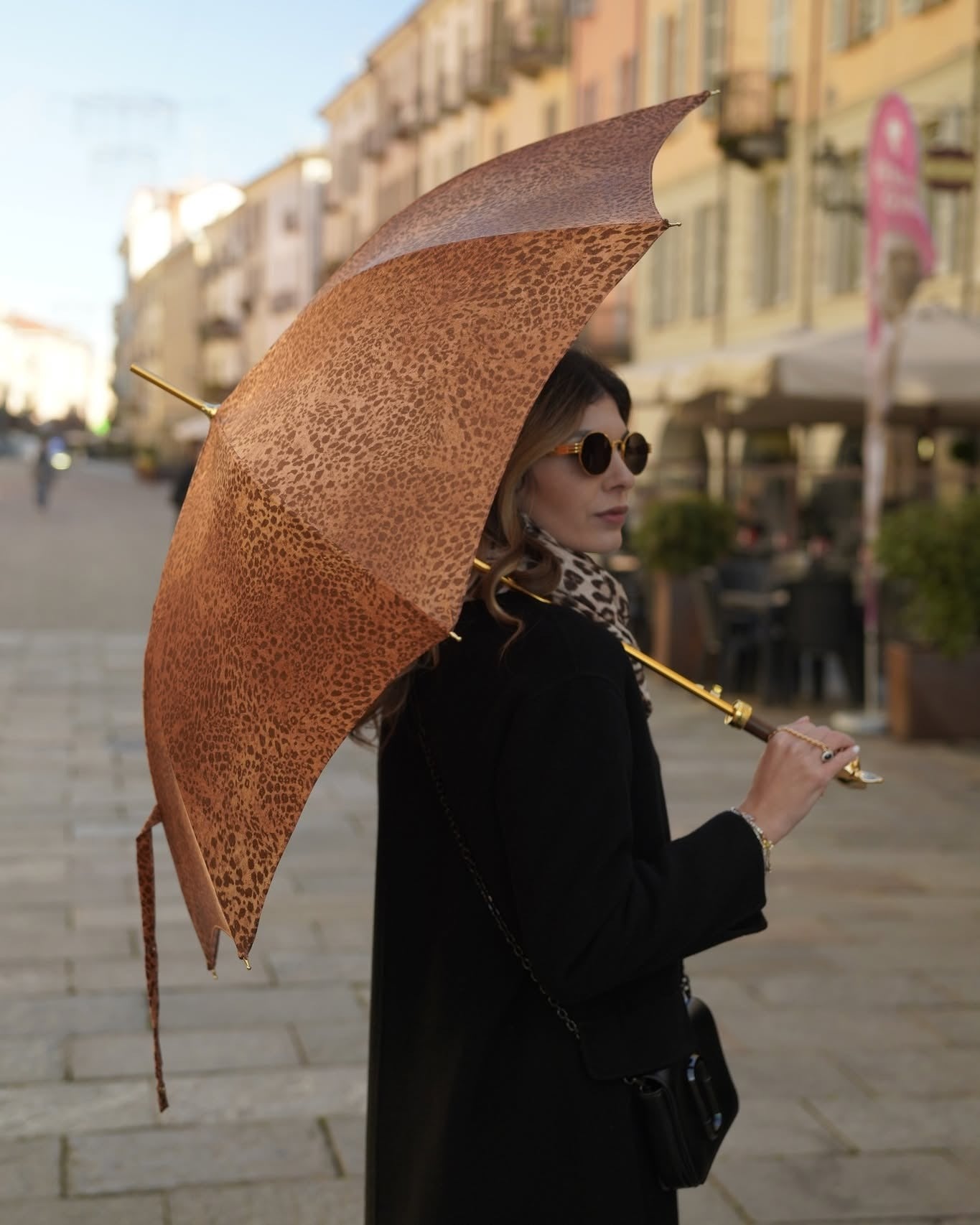 Ilmarchesato luxury women's rain umbrella with gold-plated handle, automatic open, wind-resistant design, stylish and durable.