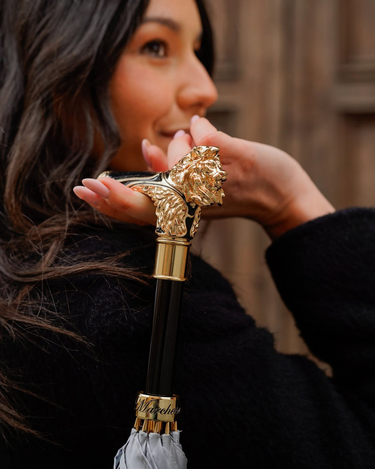 How to Store and Transport a High-End Umbrella Without Shortening Its Life?