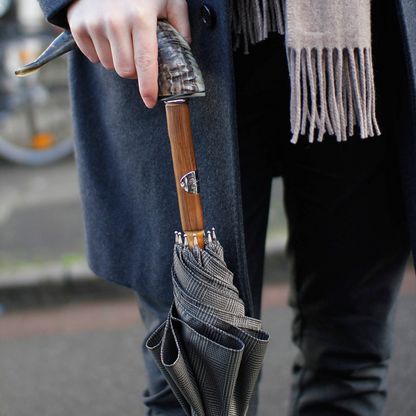 Mutton Horn Umbrella – Handmade Italian Classic with Wooden Shaft & Water-Repellent Canopy