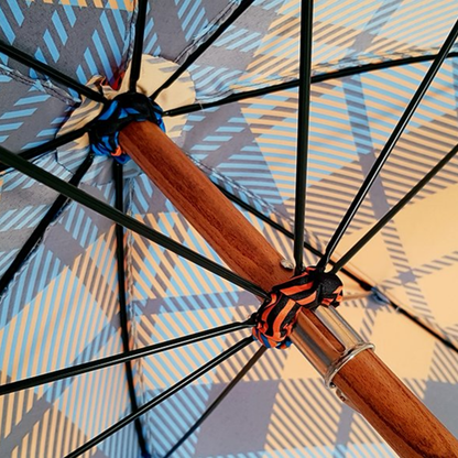 Ilmarchesato men's umbrella featuring a stylish whangee bamboo handle and elegant design for a sophisticated look.