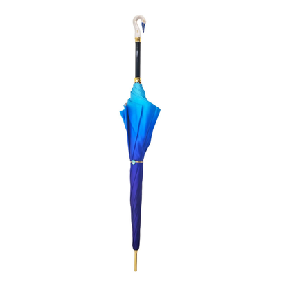 Luxury swan-themed double canopy umbrella for women by Ilmarchesato, showcasing elegant design and sturdy construction.