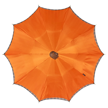 Ilmarchesato luxury men's umbrella featuring a skull design adorned with jet crystals against a stylish background.