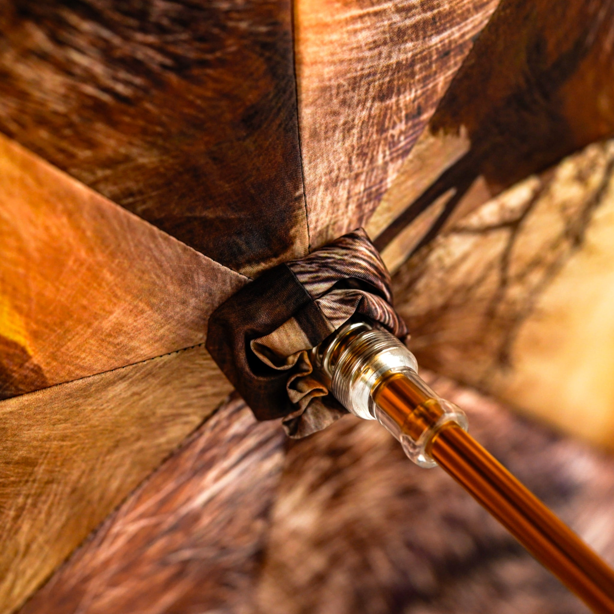 Luxury Umbrella - 24K Gold-Plated Lion Handle, Satin Canopy & Carbon Fiber Frame