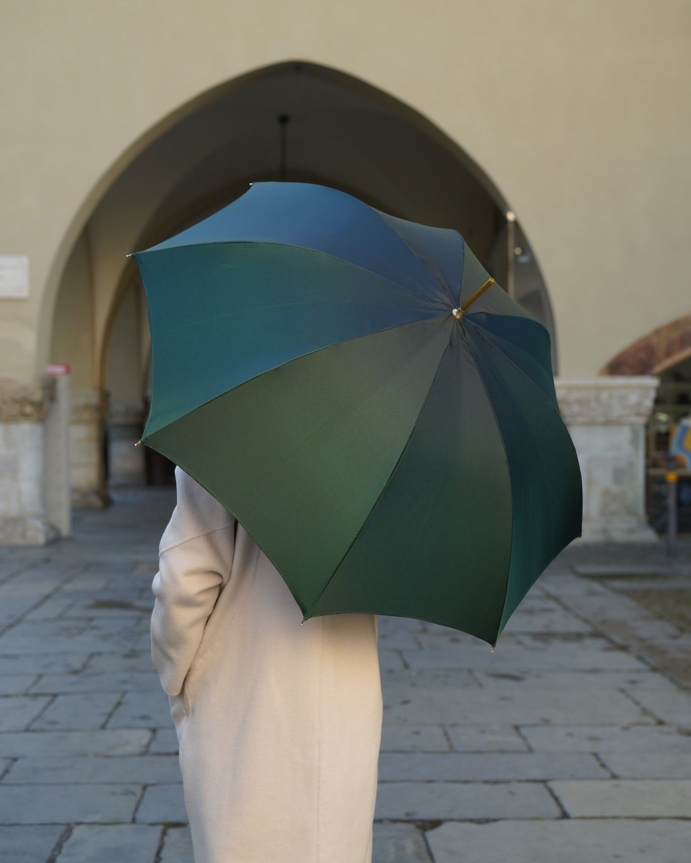 Luxury handmade green rain umbrella by Ilmarchesato with leopard print handle, stylish waterproof umbrella for rainy days