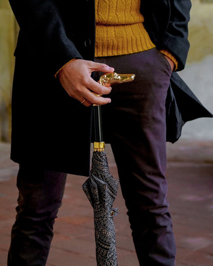 Men's Chic Noble Hound umbrella with gold-plated greyhound handle, stylish and elegant for sophisticated rain protection.