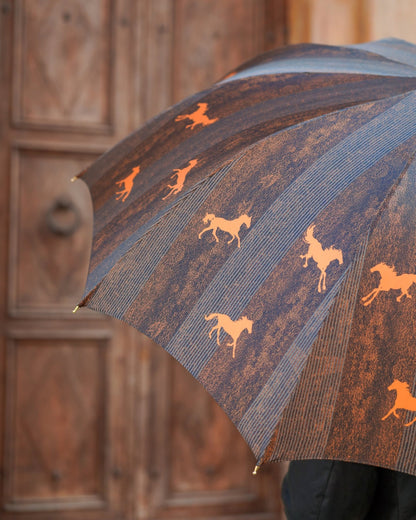 Men's Ostrish Leather Umbrella by Ilmarchesato with fibercarbon horse design, automatic opening and stylish protection.
