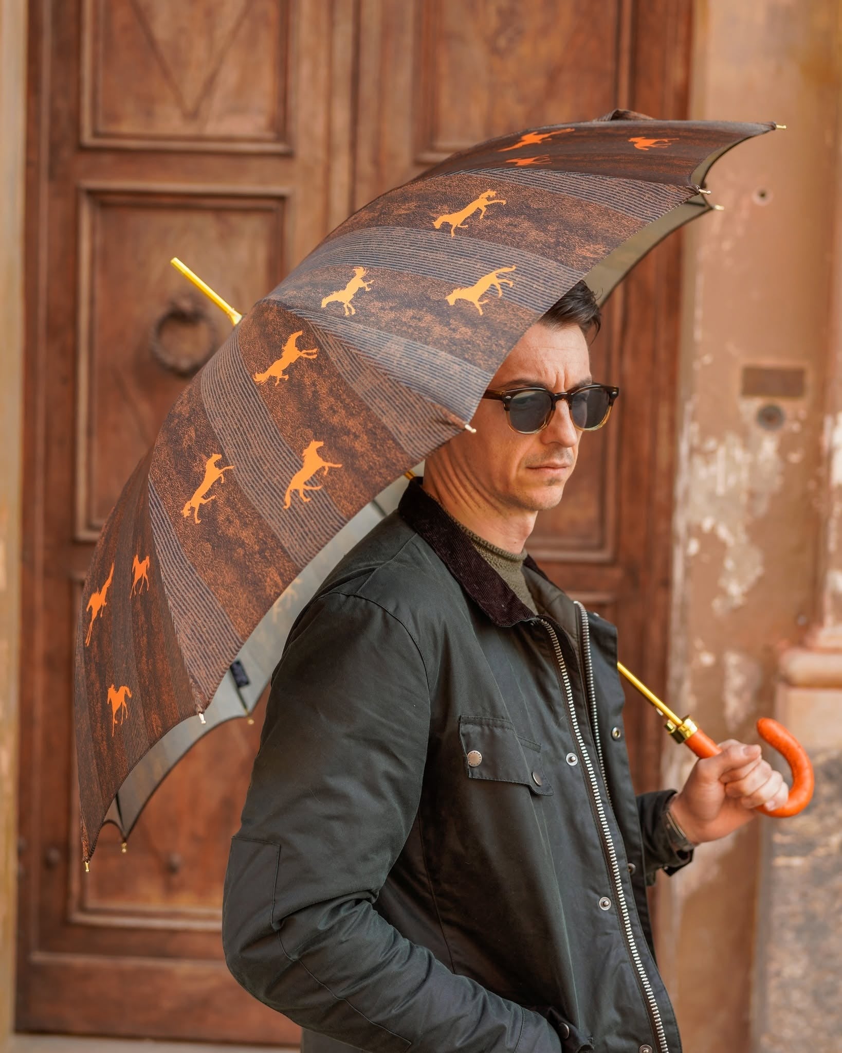 Men's Ostrish Leather Umbrella by Ilmarchesato with fibercarbon horse design, automatic opening, stylish and durable.