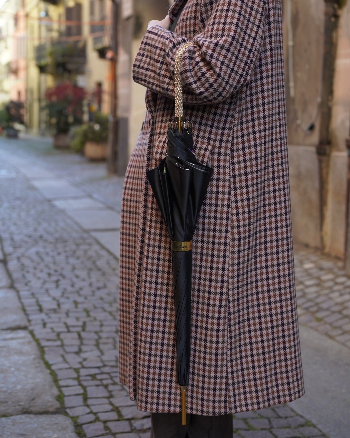 Luxury double canopy rain umbrella by Ilmarchesato with Swarovski jeweled handle, Italian-made rain accessory.